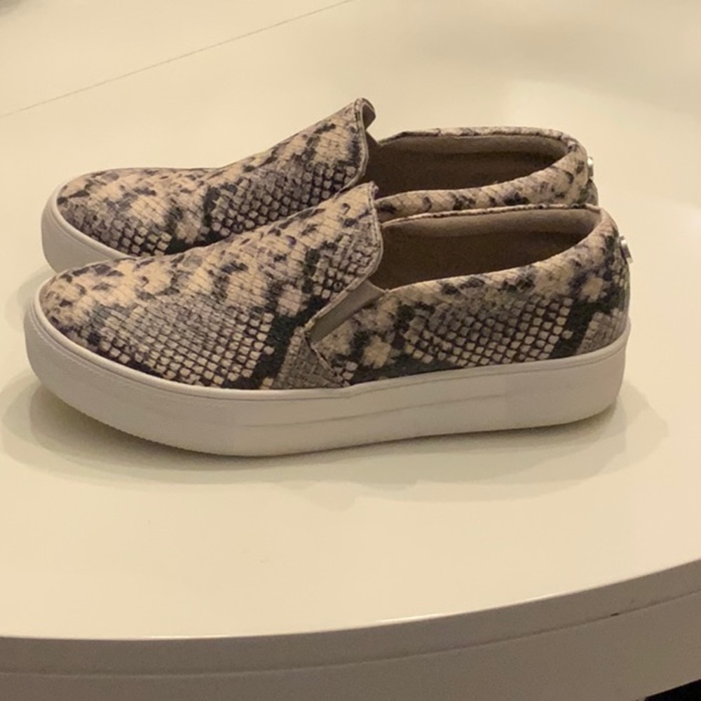 Women’s Steve Madden slip on snake pattern sneaker